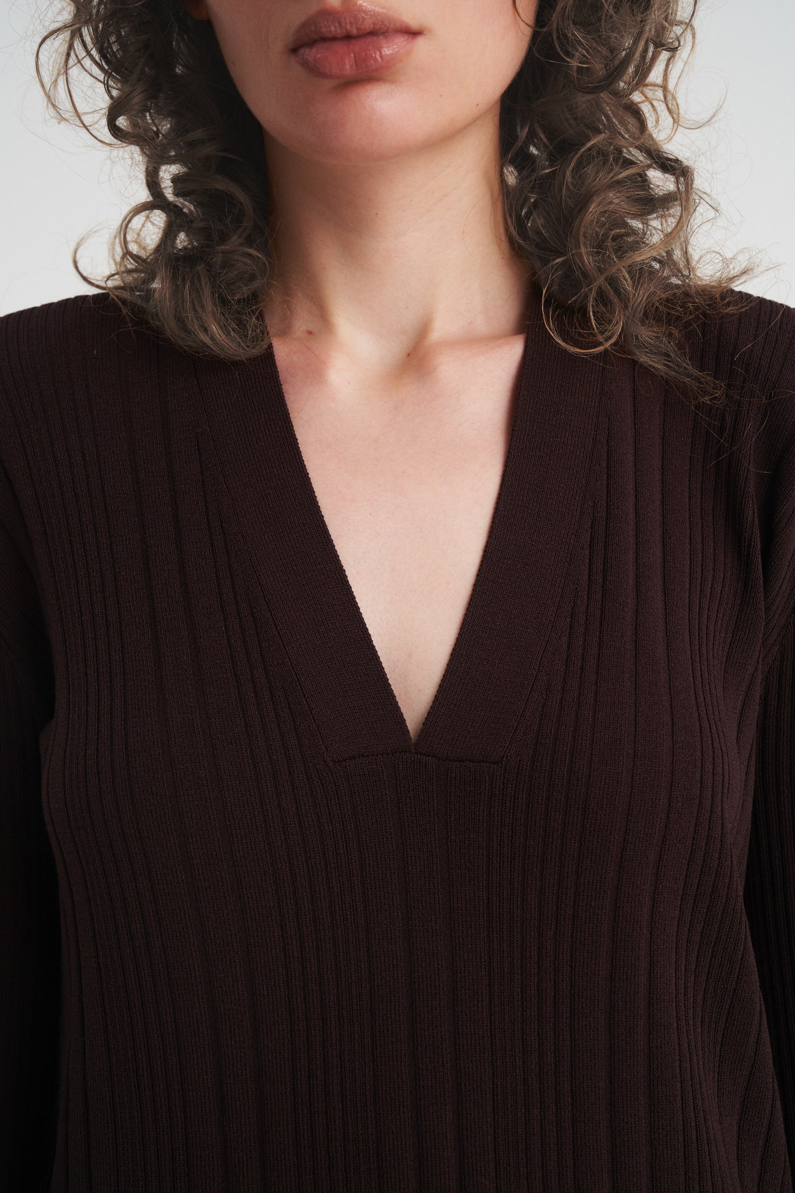 Vneck knit pencil dress Venica Vneck knit pencil dress Venica